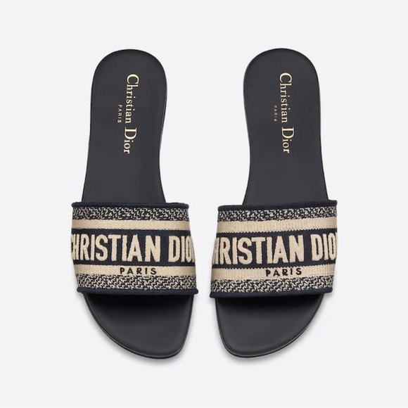 Christian Dior DWAY SLIDE
Deep Blue Embroidered Cotton
Reference: KCQ166ERC_S56B - Picture 3 of 4